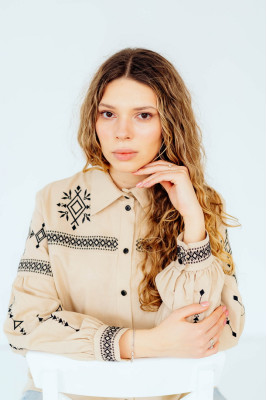 Вишиванка жіноча